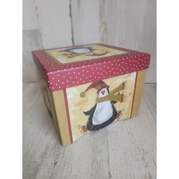 Penguin Cardboard gift box skating present home decor - Picture 5 of 7